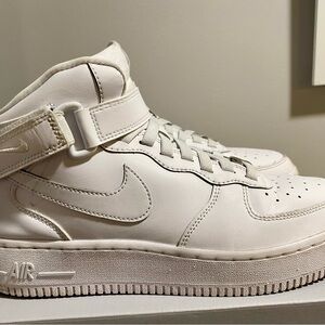 Nike White Sneakers Classic Air Force 1 Mid EasyOn Big Boys Size 7